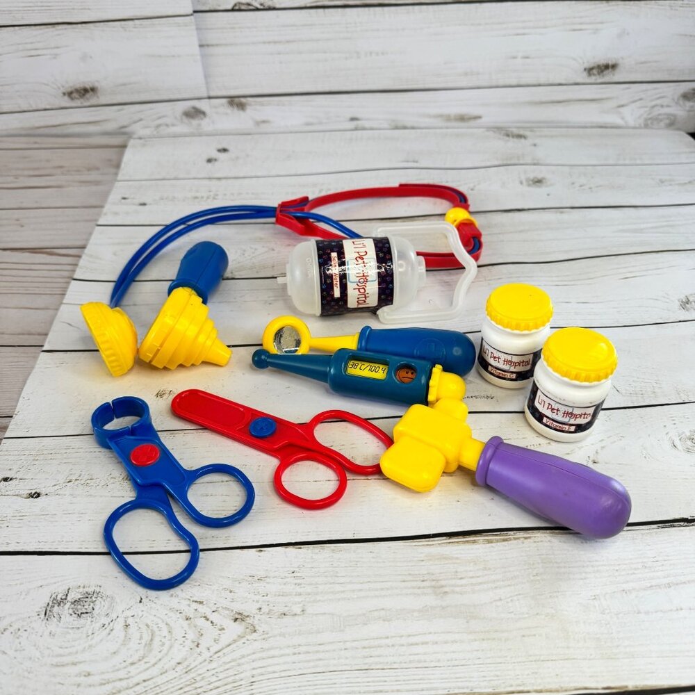 Lil Pet Hospital Kids‎ Toy Veterinarian Set With Accessories & Pretend Play